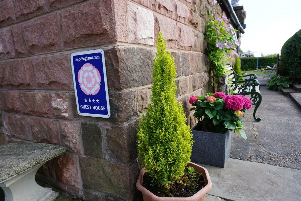Chapel Croft Guest House Biddulph  Eksteriør bilde
